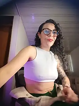 Snapshot of mia_velvet1 chatting on July 13, 2026, 11:46 am mia velvet1 online show from July 13, 2026, 11:46 am