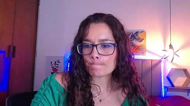 Rose Thompson1 online show from March 13, 2025, 6:12 pm