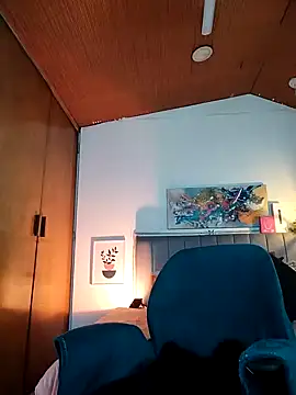 Rose Thompson1 online show from October 3, 2025, 1:41 pm