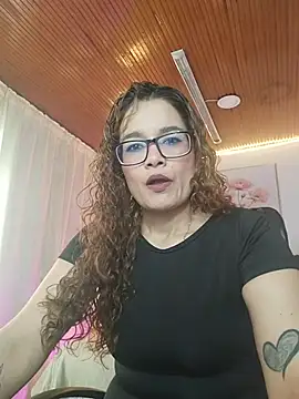 Snapshot of Rose_Thompson1 chatting on June 25, 2026, 1:26 pm Rose Thompson1 online show from June 25, 2026, 1:26 pm