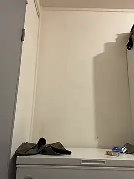 Hugo34bg online show from February 11, 2026, 4:45 pm