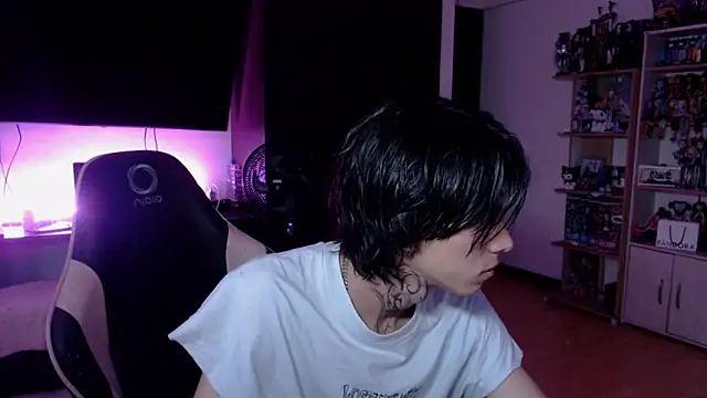 xIce Boy online show from December 4, 2025, 12:14 pm