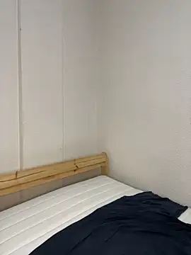 SashaLuss  online show from March 22, 2026, 2:42 pm