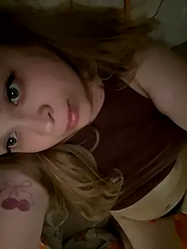 IMHORNYWET online show from October 9, 2025, 12:47 pm