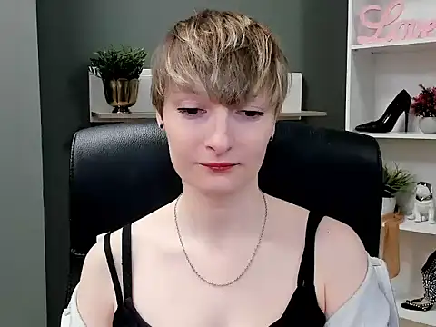 Snapshot of hottieBlair chatting on September 26, 2025, 6:17 am hottieBlair online show from September 26, 2025, 6:17 am
