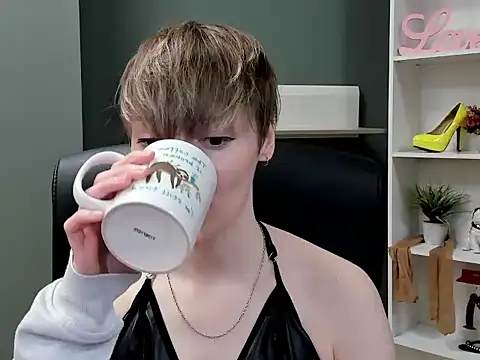Snapshot of hottieBlair chatting on October 17, 2025, 6:49 am hottieBlair online show from October 17, 2025, 6:49 am