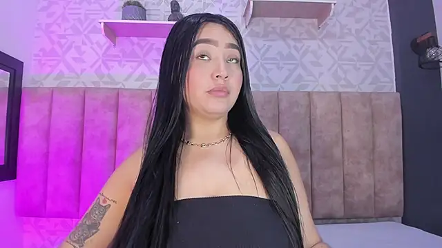 MelinaCruz online show from October 23, 2025, 4:12 am