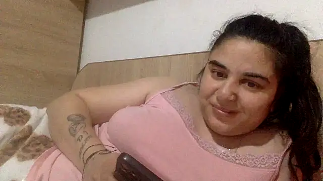 Snapshot of Veramaia chatting on May 15, 2026, 6:59 pm Veramaia online show from May 15, 2026, 6:59 pm
