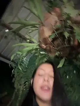 Snapshot of dany_lu chatting on December 1, 2025, 11:21 pm dany lu online show from December 1, 2025, 11:21 pm