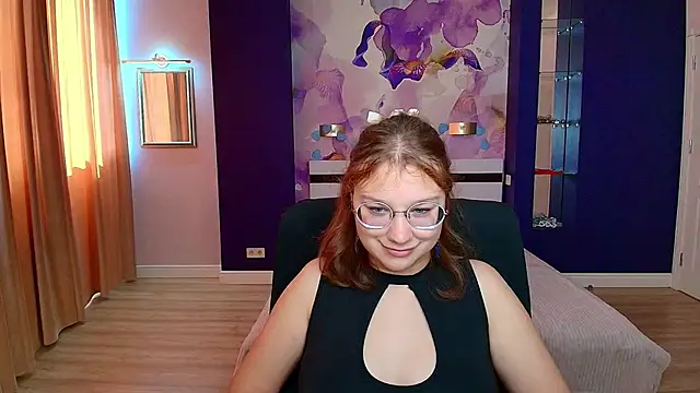 AngelinaLow online show from September 13, 2025, 11:32 am