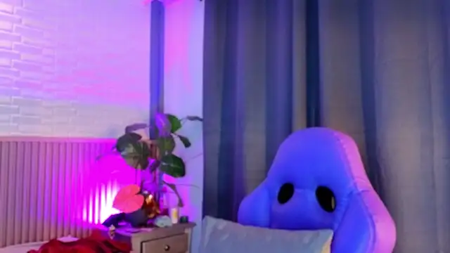 TiffanyWalk online show from January 7, 2026, 11:45 am