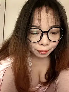 Snapshot of aa520uv chatting on March 18, 2025, 4:26 am aa520uv online show from March 18, 2025, 4:26 am