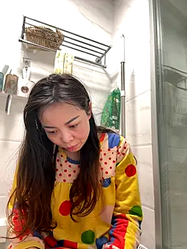 Snapshot of aa520uv chatting on October 28, 2025, 12:36 am aa520uv online show from October 28, 2025, 12:36 am