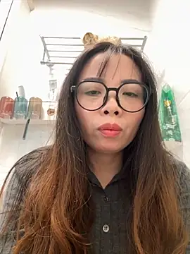 Snapshot of aa520uv chatting on October 31, 2025, 1:28 am aa520uv online show from October 31, 2025, 1:28 am