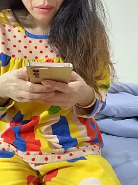 Snapshot of aa520uv chatting on November 8, 2025, 12:00 am aa520uv online show from November 8, 2025, 12:00 am