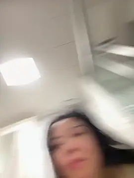 Snapshot of aa520uv chatting on November 24, 2025, 2:33 am aa520uv online show from November 24, 2025, 2:33 am