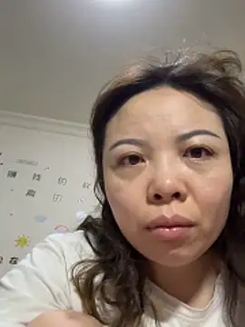 aa520uv online show from April 19, 2026, 3:06 am