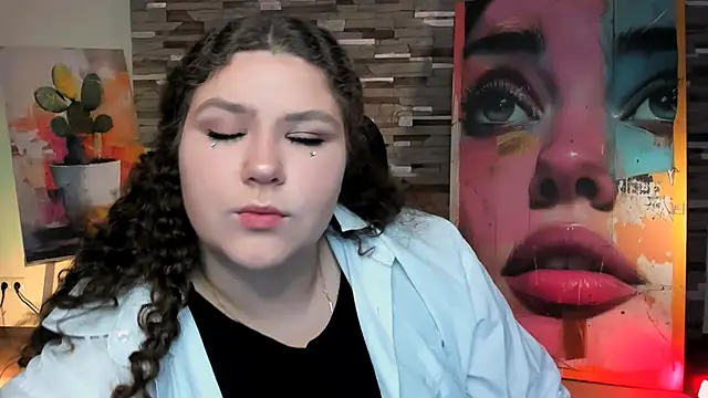 FlorenceAnderson online show from March 19, 2025, 10:33 am