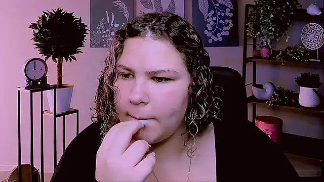 FlorenceAnderson online show from September 10, 2025, 9:09 am