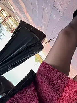 linger-23 online show from January 19, 2026, 6:06 am