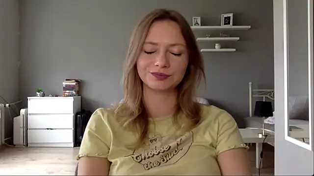 MillieShow online show from October 11, 2025, 2:15 pm