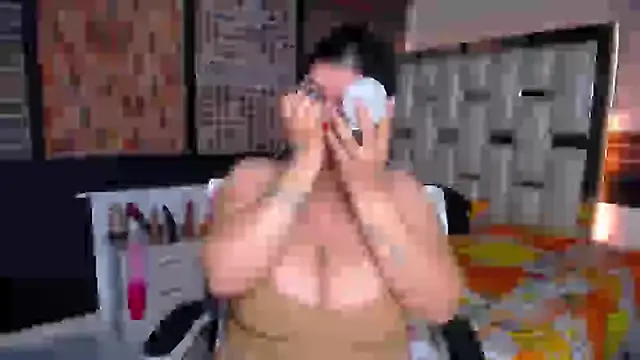 kriss sweetboobs10 online show from September 18, 2025, 6:54 pm