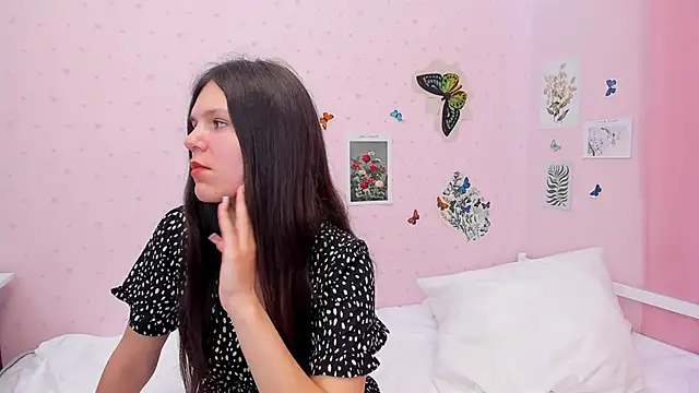 Snapshot of DevonaGrooms chatting on March 16, 2025, 6:31 am DevonaGrooms online show from March 16, 2025, 6:31 am