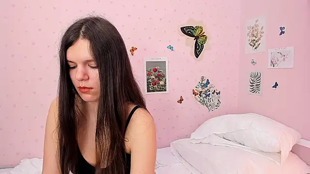 Snapshot of DevonaGrooms chatting on March 18, 2025, 9:42 am DevonaGrooms online show from March 18, 2025, 9:42 am