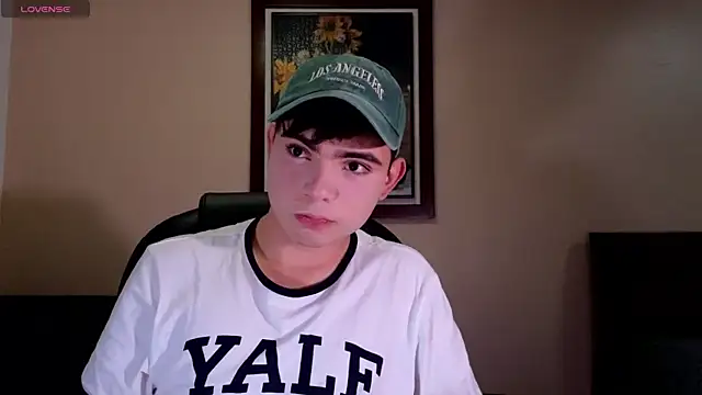 Snapshot of lukeboyce33 chatting on March 22, 2026, 11:19 pm lukeboyce33 online show from March 22, 2026, 11:19 pm