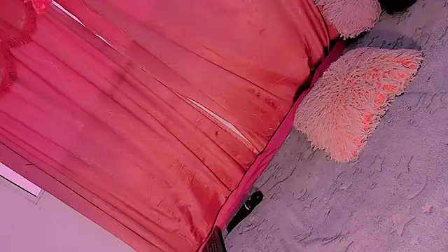 Mariana-ofc online show from November 21, 2025, 12:15 pm