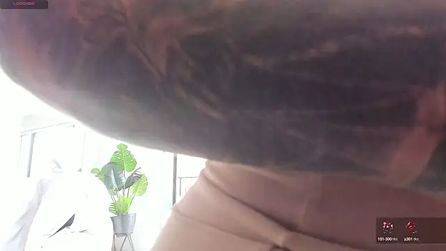 rouse  hallberg online show from September 22, 2025, 9:50 pm