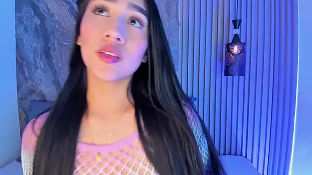 MiaScott5 online show from September 12, 2025, 3:39 am