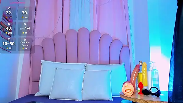 NicoleMadrird online show from January 31, 2026, 7:45 pm