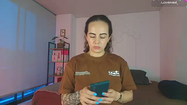 Snapshot of Sairy_ chatting on June 8, 2026, 11:05 pm Sairy online show from June 8, 2026, 11:05 pm