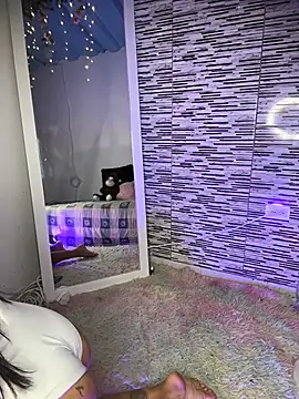 Jasmine Tookens online show from November 24, 2025, 11:32 am