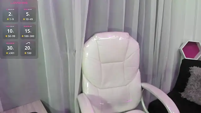 Pretty Johnson  online show from February 28, 2026, 11:33 am