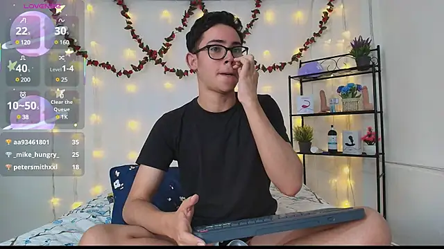 Danny-Swift13 online show from March 20, 2025, 3:02 am