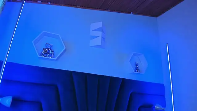 alice kingsley  online show from January 13, 2026, 2:44 pm