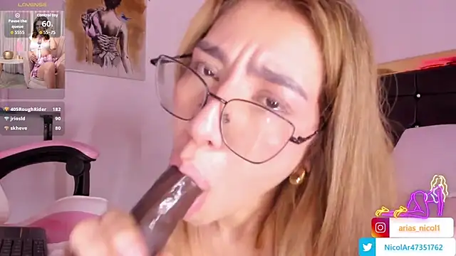 Snapshot of Nicole_blake_ chatting on January 17, 2026, 2:22 pm Nicole blake online show from January 17, 2026, 2:22 pm