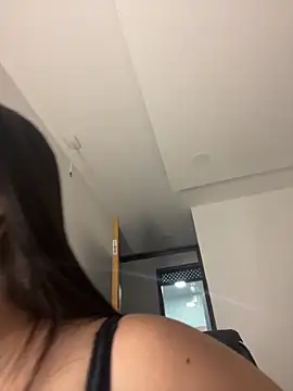 Saanvi21 online show from February 26, 2026, 1:48 am