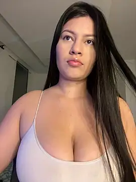 Saanvi21 online show from July 4, 2026, 4:29 am