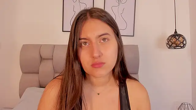 Hanna Evans   online show from September 26, 2025, 12:31 pm