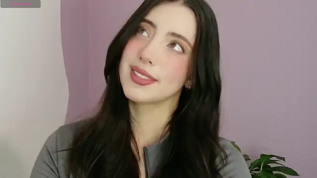 Snapshot of Rebbecawhite_meow chatting on February 24, 2026, 11:03 pm Rebbecawhite meow online show from February 24, 2026, 11:03 pm