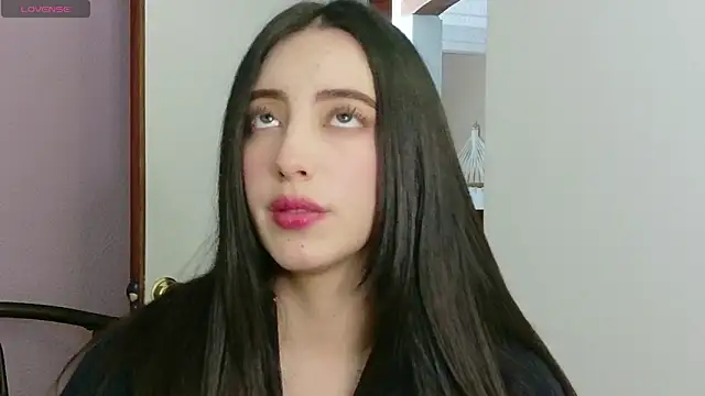 Snapshot of Rebbecawhite_meow chatting on March 12, 2026, 11:33 pm Rebbecawhite meow online show from March 12, 2026, 11:33 pm