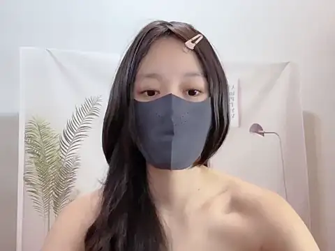 yen1212 online show from November 9, 2025, 2:54 am