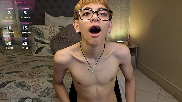 Matty Sparkk online show from November 3, 2025, 1:56 pm