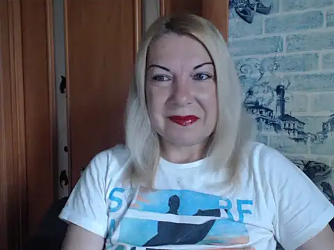 Snapshot of Lillia_Ray chatting on June 9, 2026, 7:42 am Lillia Ray online show from June 9, 2026, 7:42 am