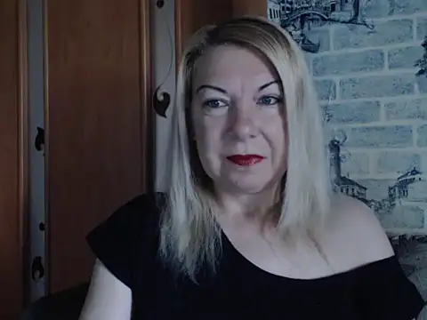 Snapshot of Lillia_Ray chatting on June 14, 2026, 7:21 am Lillia Ray online show from June 14, 2026, 7:21 am