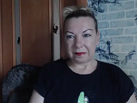 Snapshot of Lillia_Ray chatting on June 25, 2026, 6:18 am Lillia Ray online show from June 25, 2026, 6:18 am
