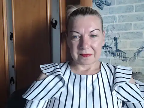 Snapshot of Lillia_Ray chatting on June 27, 2026, 12:22 pm Lillia Ray online show from June 27, 2026, 12:22 pm